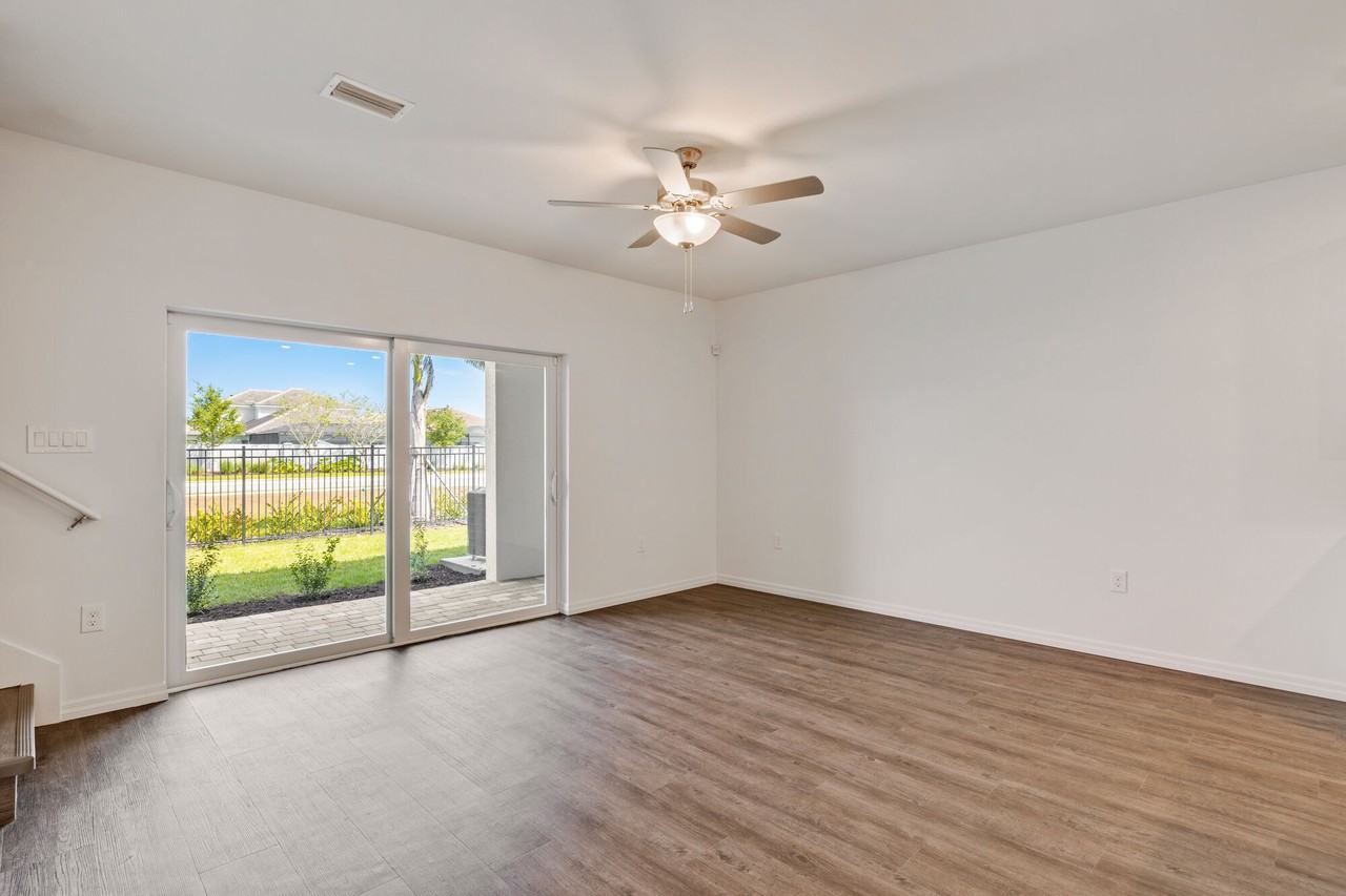 3542 Soluna Loop - Photo 2 of 22