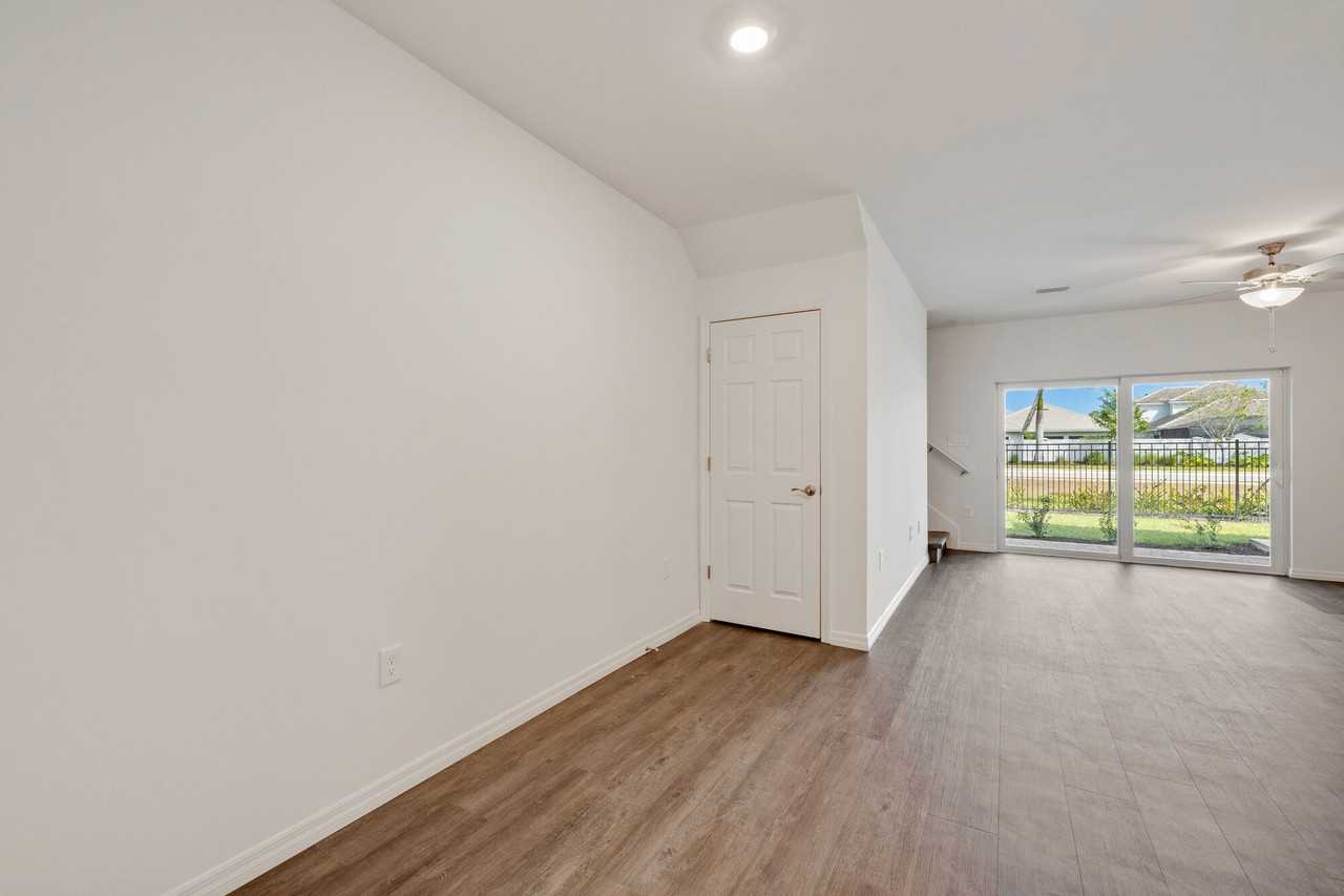 3542 Soluna Loop - Photo 3 of 22