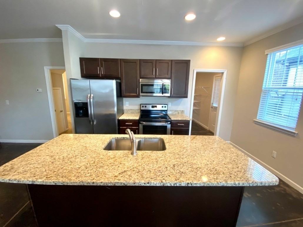 Varsity Club | Student Housing - Photo 5 of 50