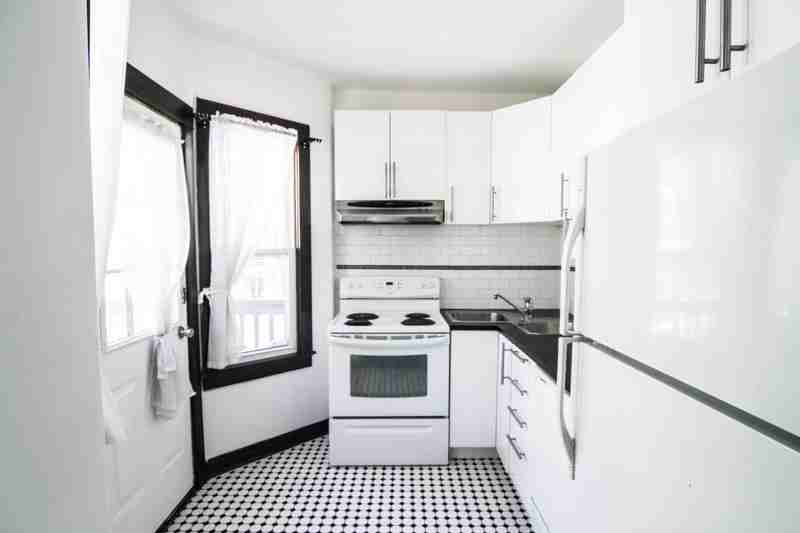 80 Orchard View Blvd - Photo 2 of 5
