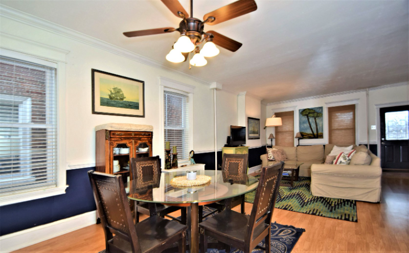 206 E 4th St - Photo 3 of 14