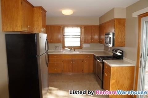 2232 6th St E - Photo 3 of 14