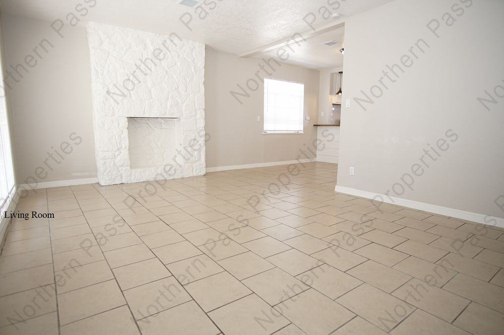 3817 Thomason Ave - Photo 3 of 21