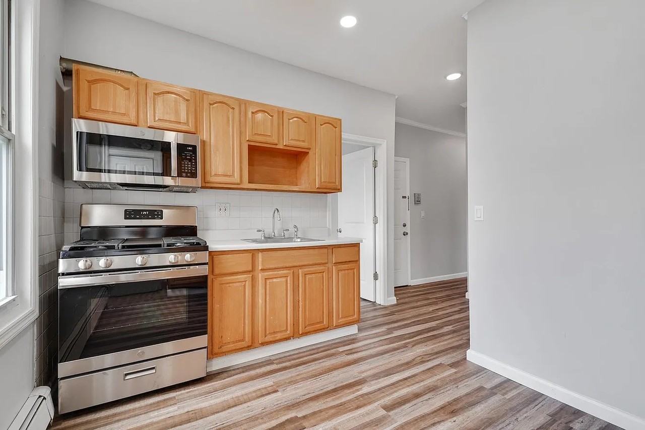 149 Pine Street - Photo 2 of 14