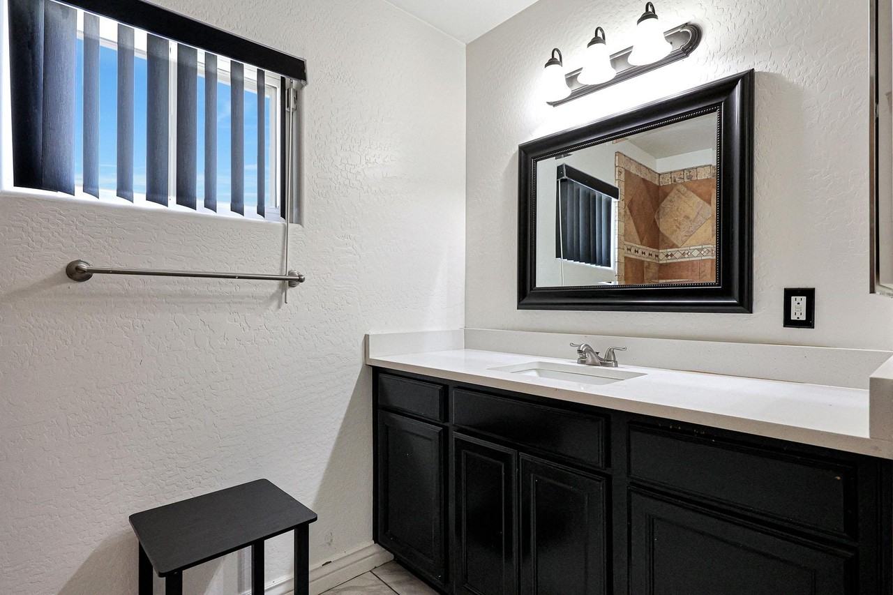 W Heatherbrae Dr - Photo 2 of 11