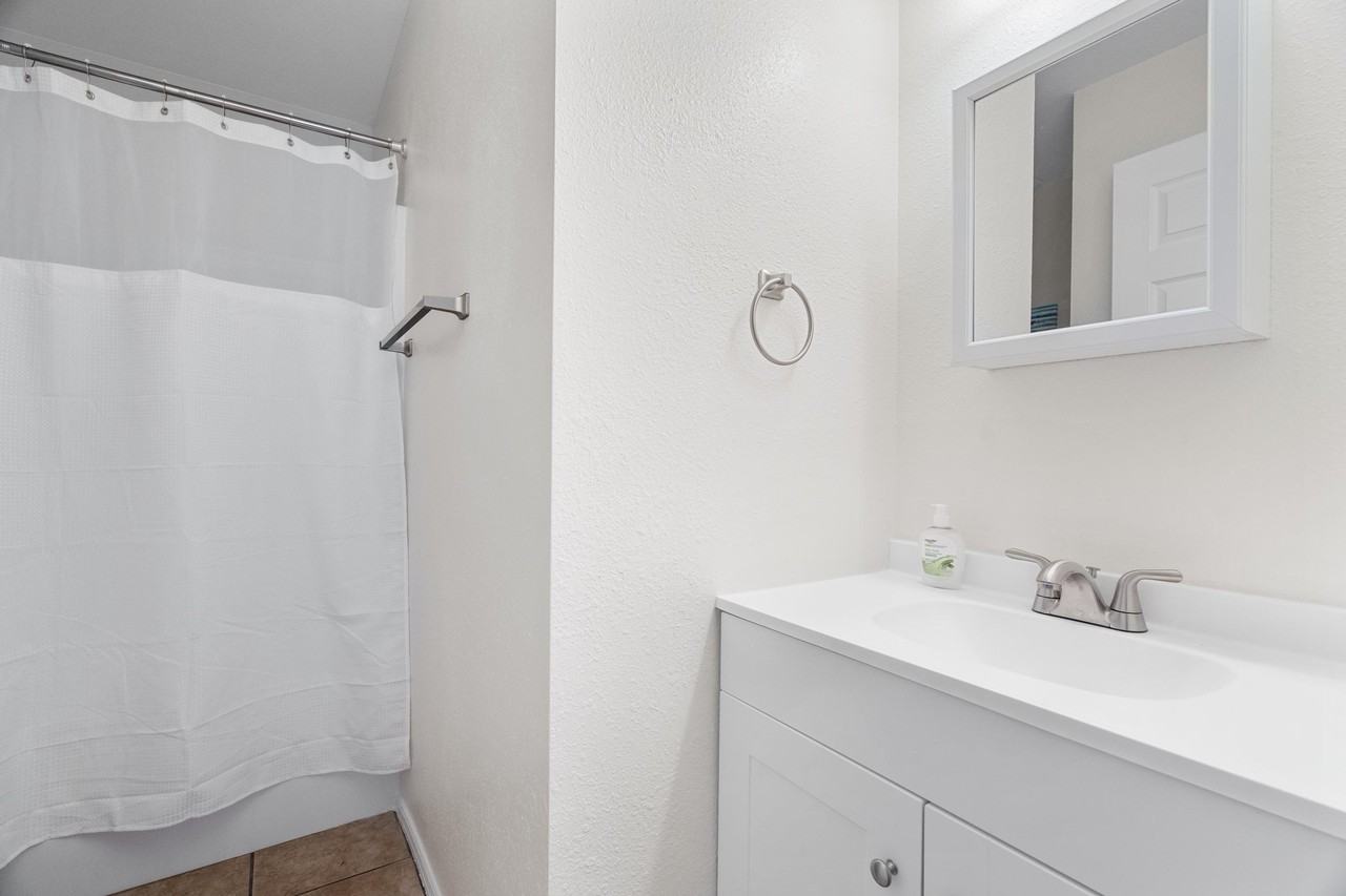 N 23rd St - Photo 3 of 11