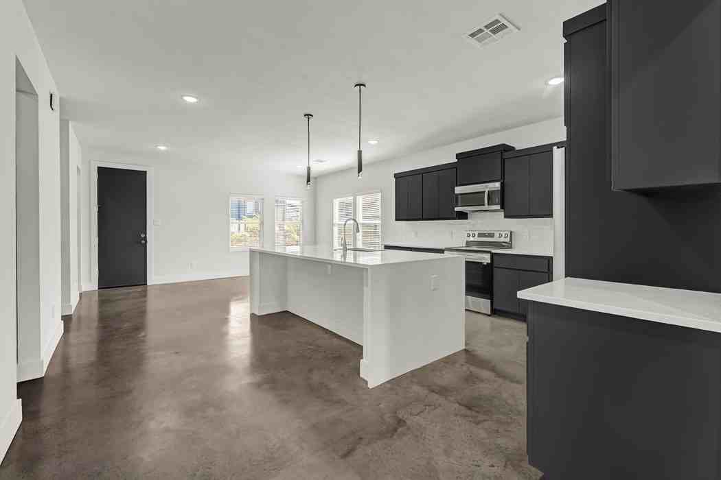 4134 Jeanne Dr #1 - Photo 2 of 32