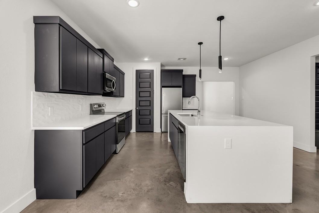 4134 Jeanne Dr #1 - Photo 5 of 32