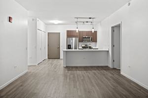 featured image of 3740 N Halsted St #3-3