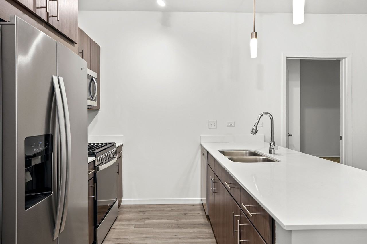 3740 N Halsted St #3-3 - Photo 3 of 25