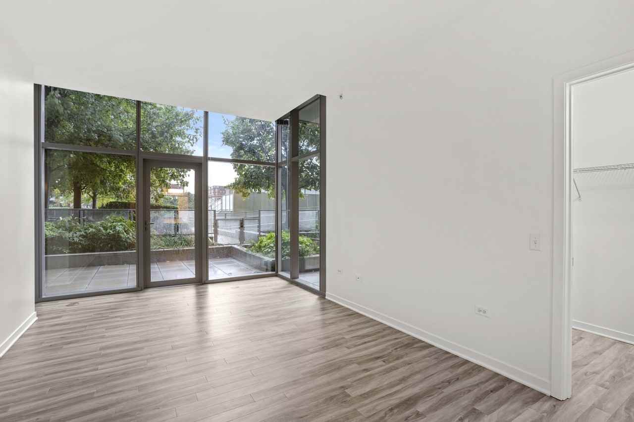 3740 N Halsted St #3-3 - Photo 4 of 25