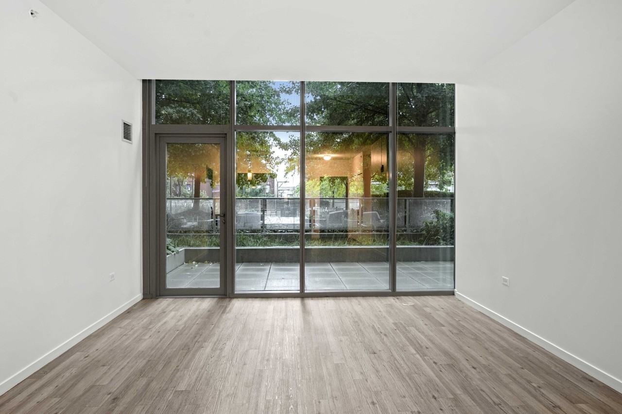 3740 N Halsted St #3-3 - Photo 5 of 25