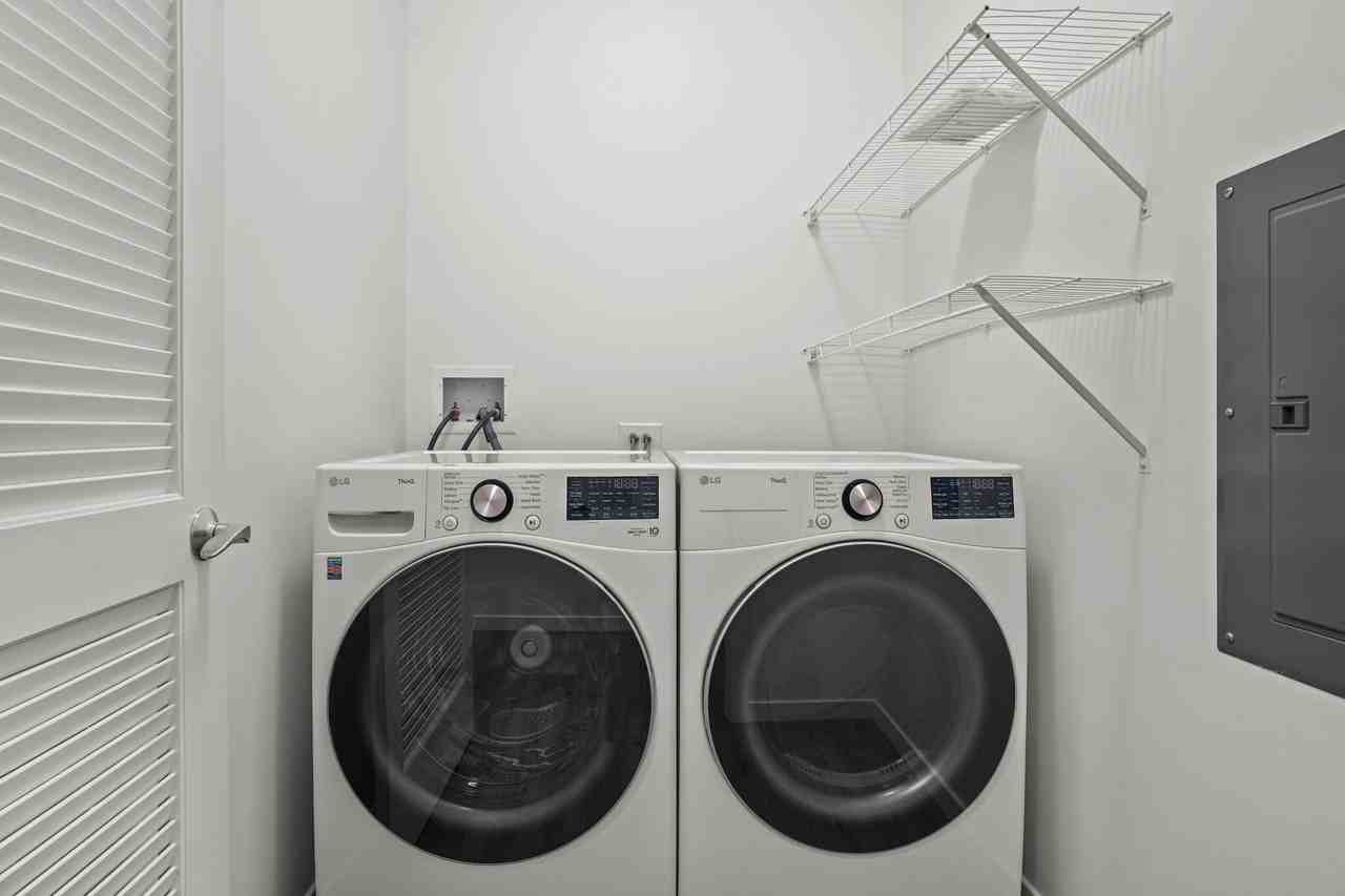 3740 N Halsted St #3-3 - Photo 7 of 25