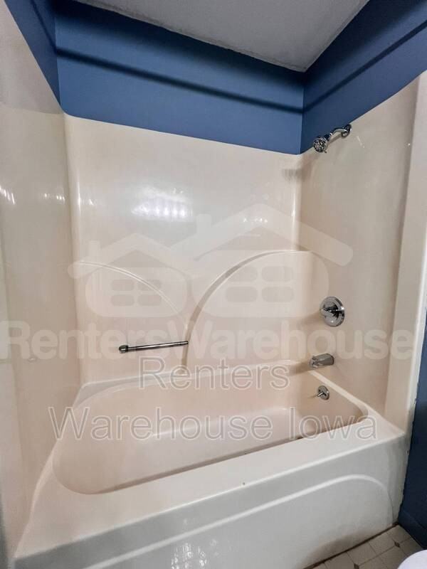 1312 22nd St #2 - Photo 7 of 11