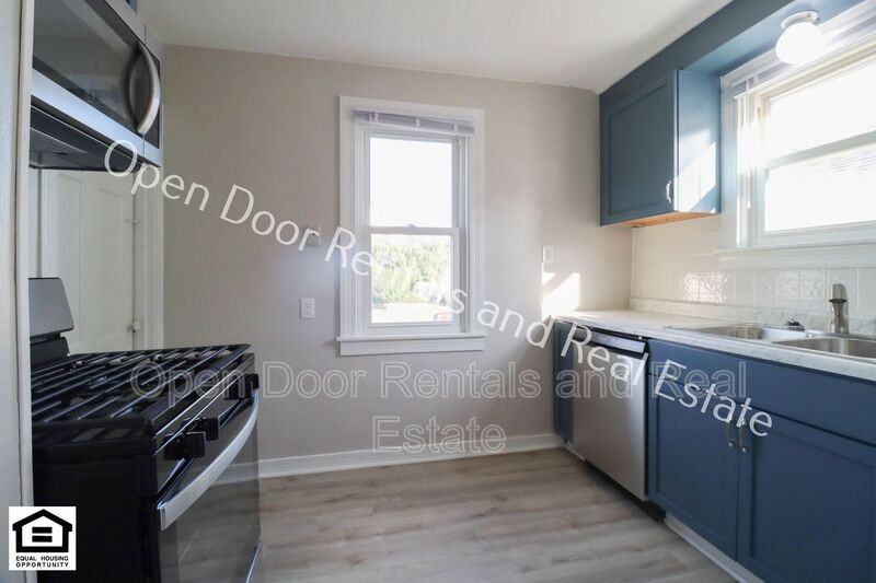 1201 Spring St - Photo 2 of 8