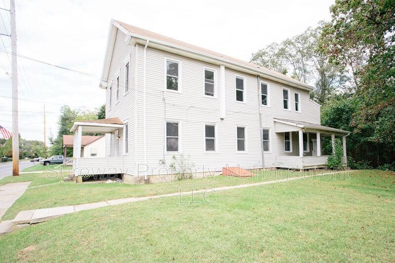 614 Main St #1 - Photo 5 of 17