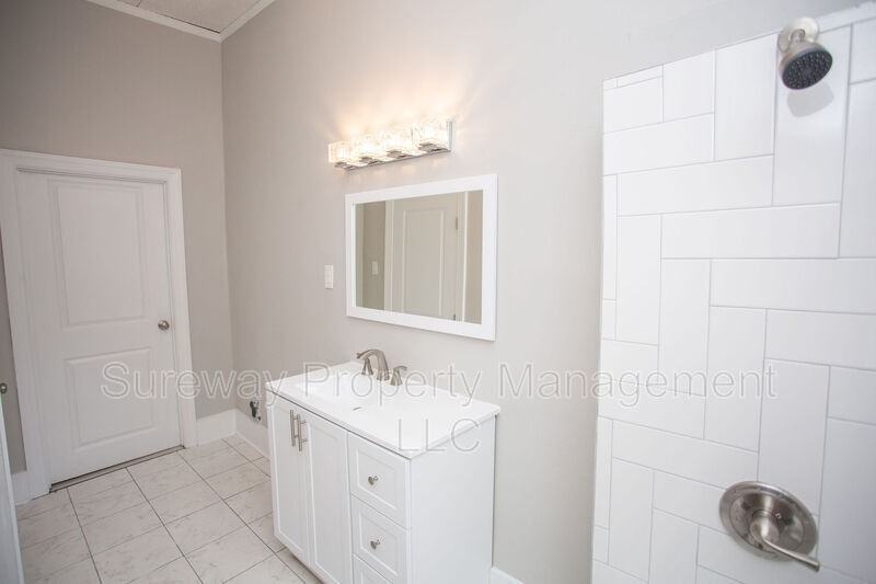 614 Main St #1 - Photo 6 of 17