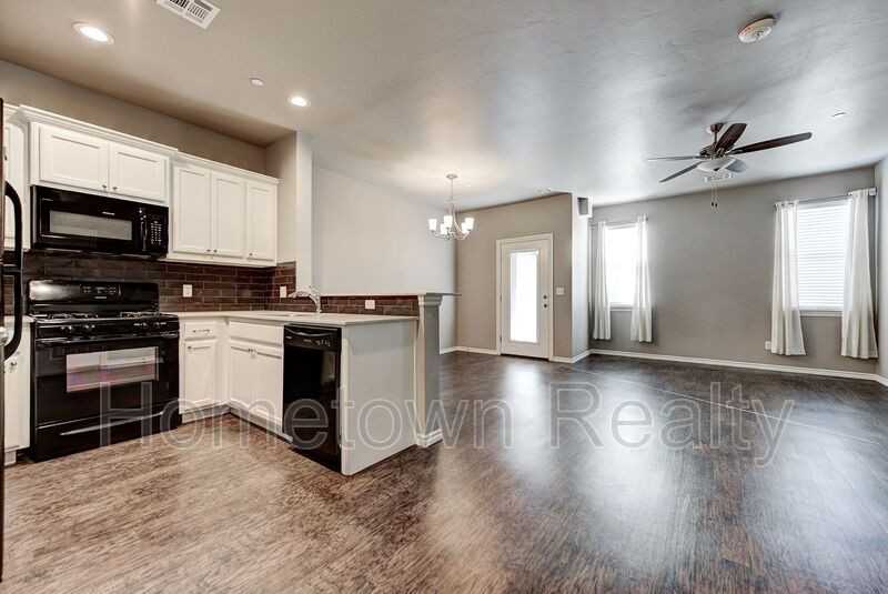 784 Sw 13th St - Photo 6 of 42