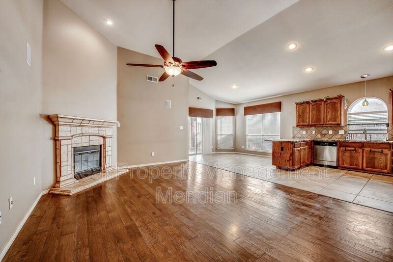 2104 Carlotta Dr - Photo 5 of 21