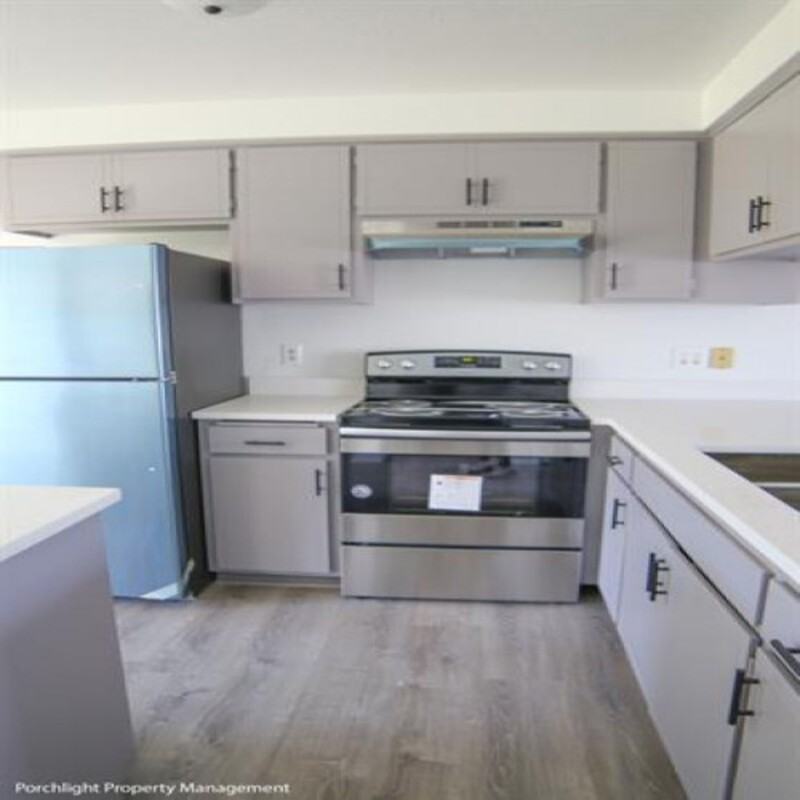 1335 Main St - Photo 2 of 10