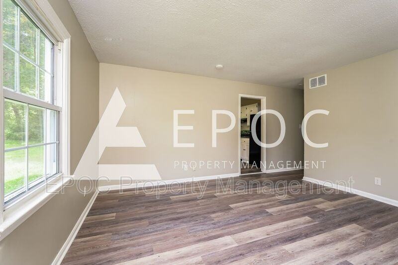 3813 Pembrooke Rd - Photo 3 of 15
