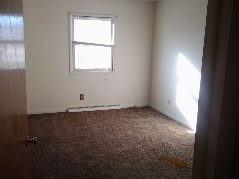 1938 Alderson Ave - Photo 5 of 6