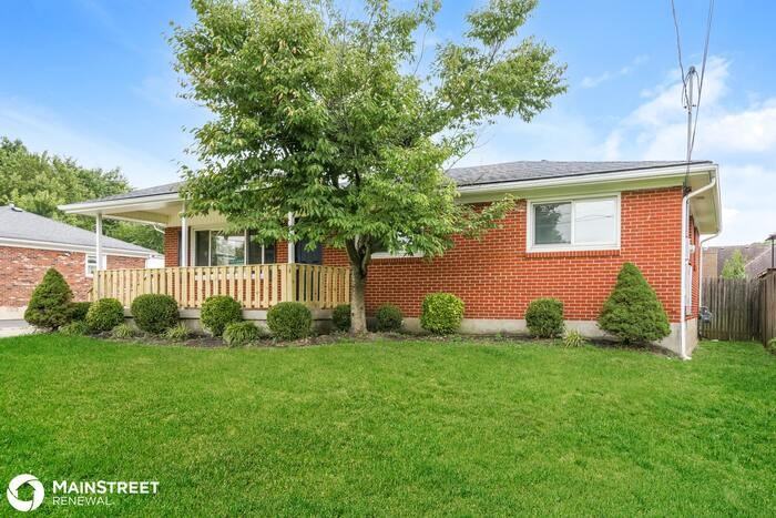 3222 Cardinal Ave - Photo 3 of 16