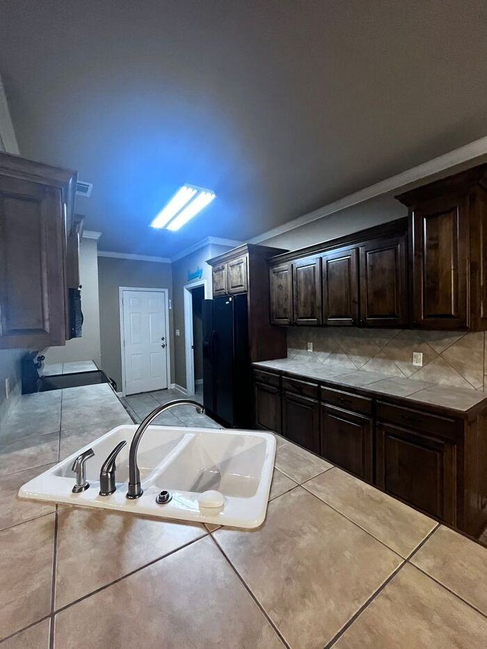 18 Mitchell Cir - Photo 3 of 9