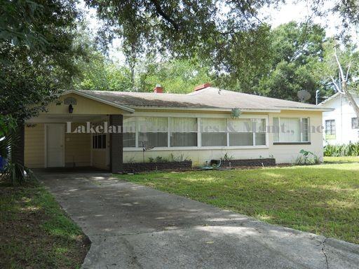 1040 Ruby St - Photo 2 of 14