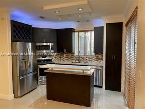 5500 Nw 113th Ct #5500 - Photo 2 of 9