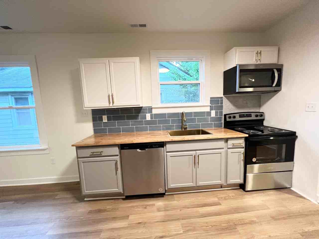 1805 N 19th St #NA - Photo 3 of 10