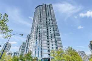 featured image of 1033 Marinaside Cres