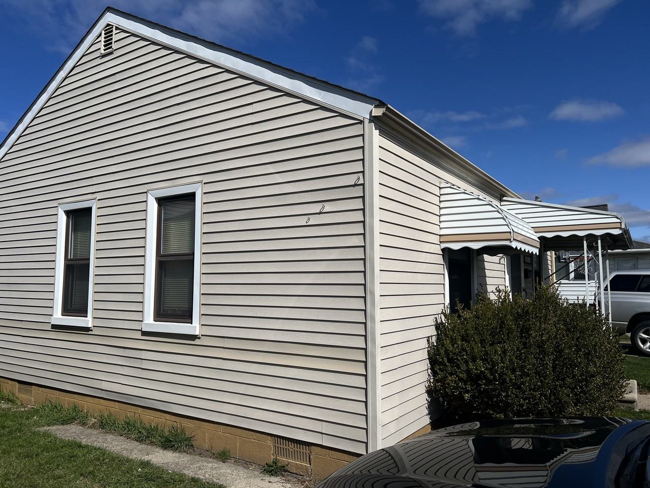27107 Seyburn Avenue - Photo 2 of 15