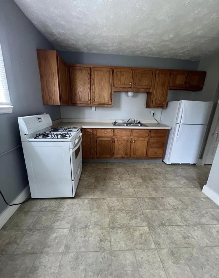 309 S Chipman St #1 - Photo 3 of 5