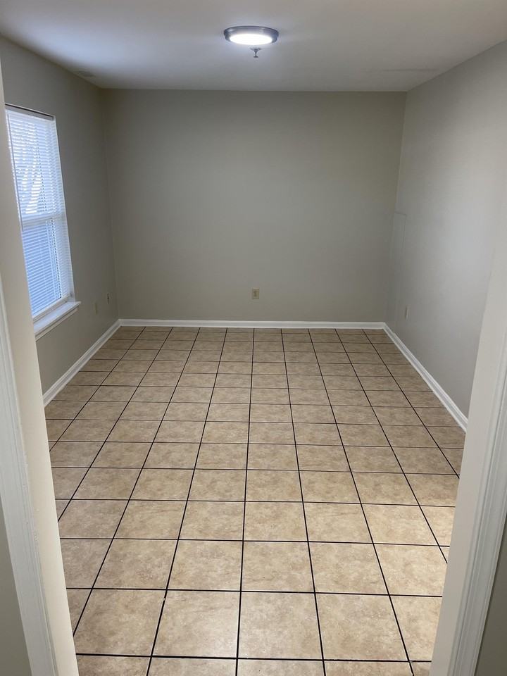 255 Canal Park Dr #1 - Photo 3 of 8