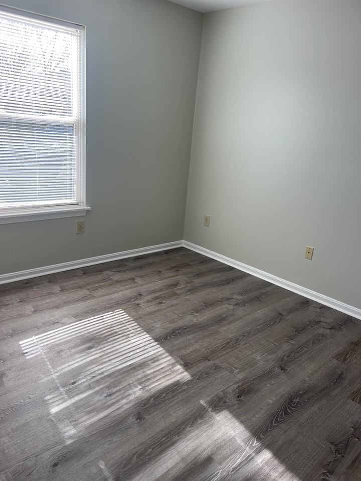 255 Canal Park Dr #1 - Photo 6 of 8