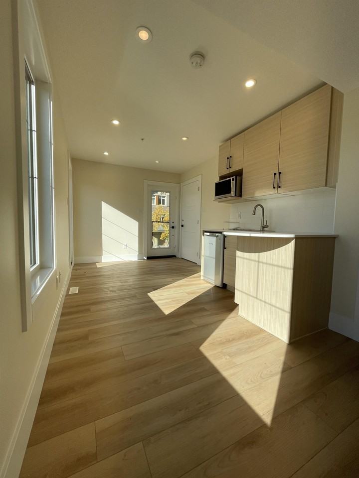 8715 110 St Nw #3A - Photo 6 of 12