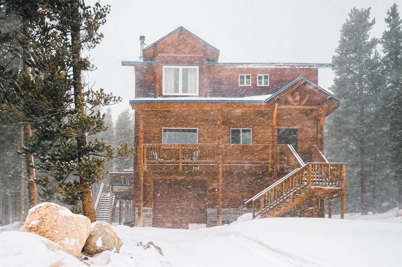 715 Silver Creek Rd #1 - Photo 2 of 33