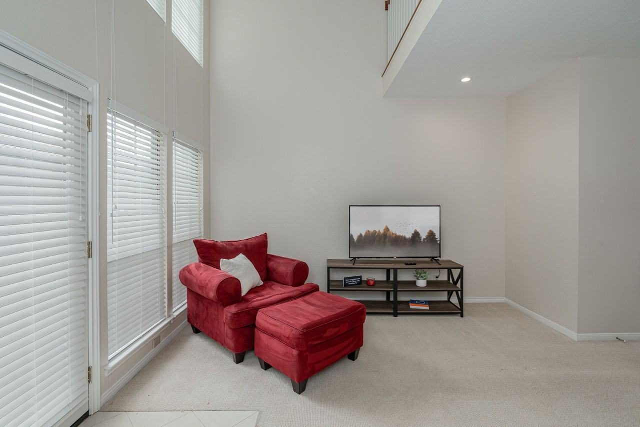 9910 Royal Lane - 1101Suite 1101 #1101 - Photo 2 of 34