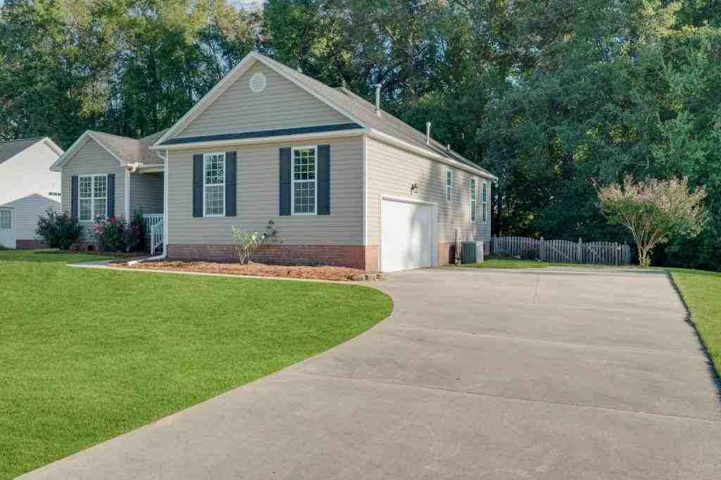 2847 Elizabeth Edwards Ct - Photo 3 of 46