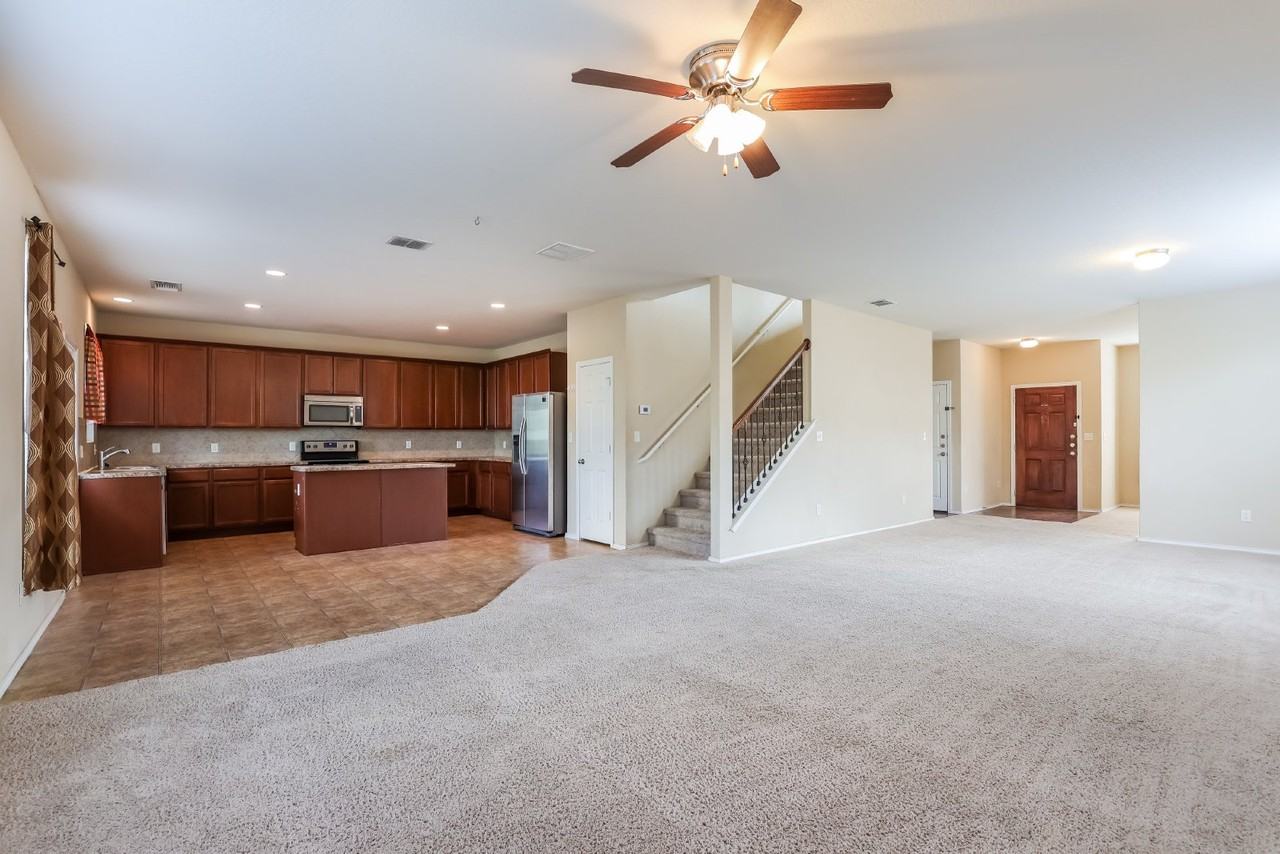 24262 Invitation Oak - Photo 3 of 28