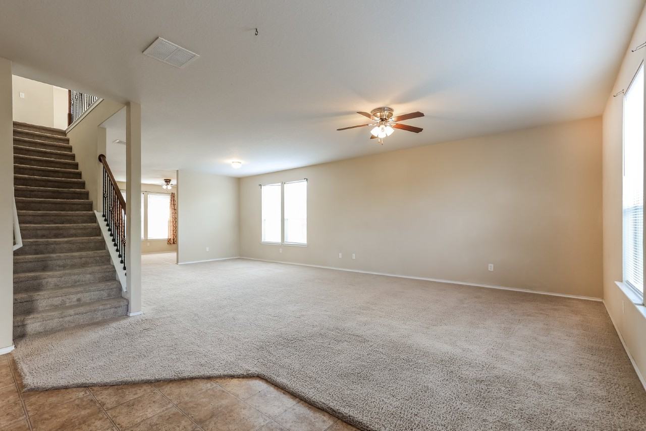 24262 Invitation Oak - Photo 4 of 28