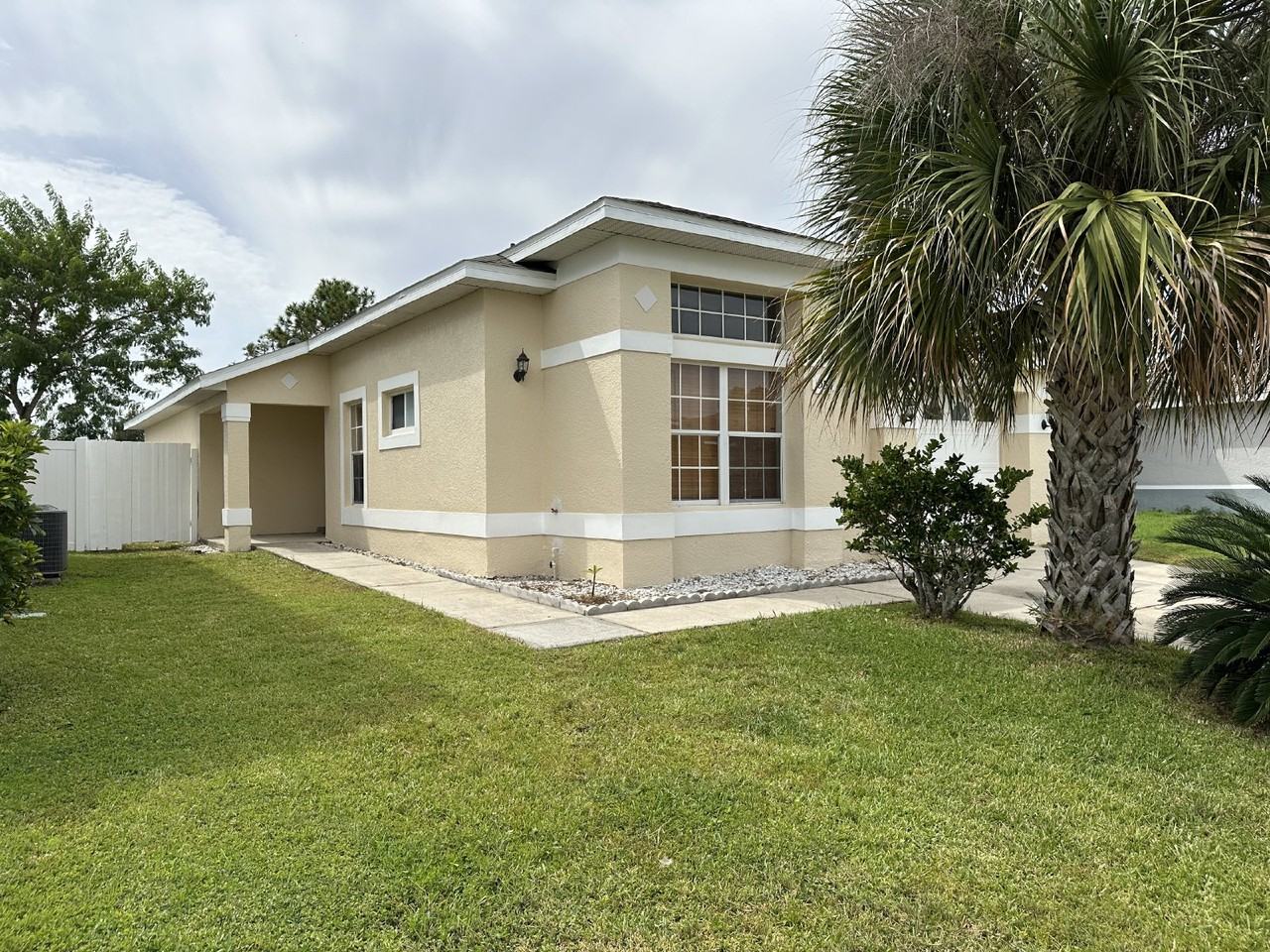 1350 Ivy Meadow Dr - Photo 2 of 19