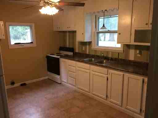 410 Garrison Ave - Photo 2 of 8