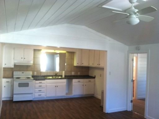 4423 Bush St - Photo 2 of 9