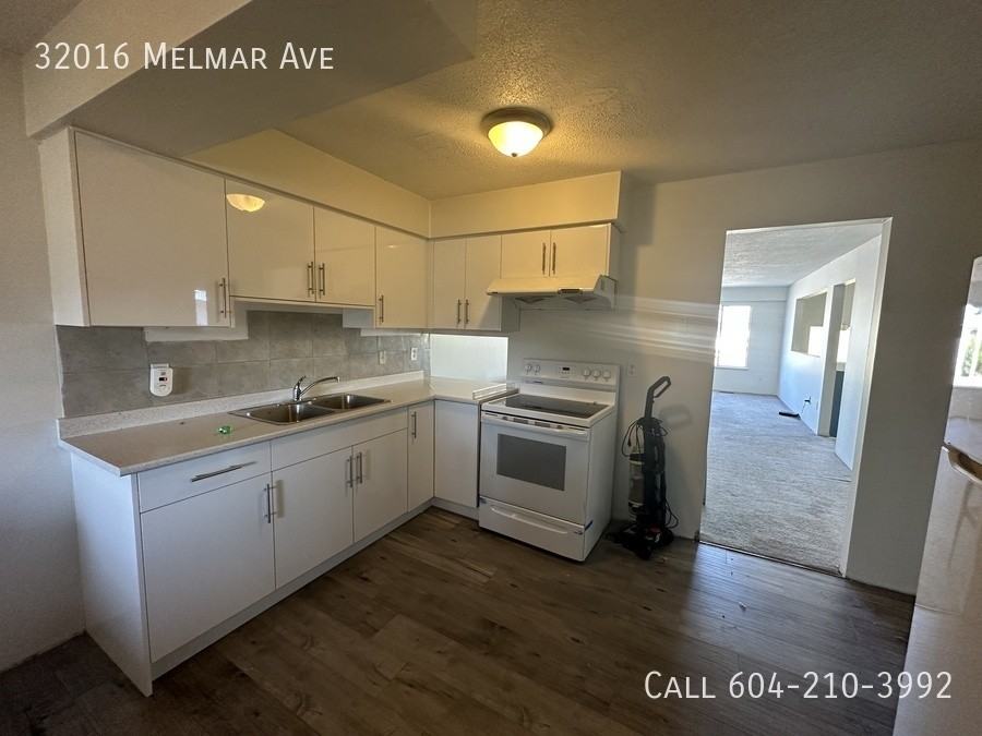 32016 Melmar Ave - Photo 3 of 13