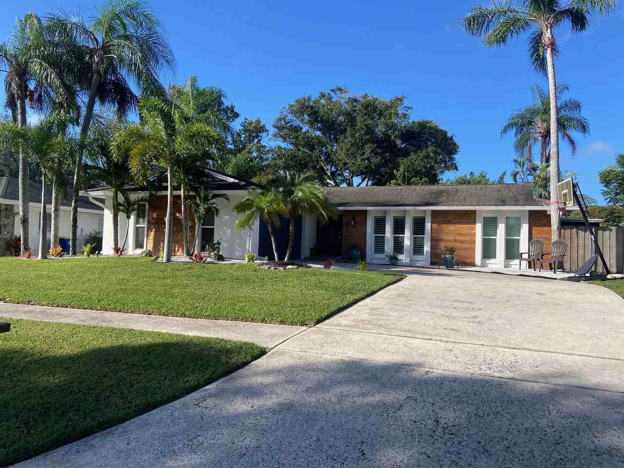 3063 Diamond Head Dr E #NA - Photo 2 of 23