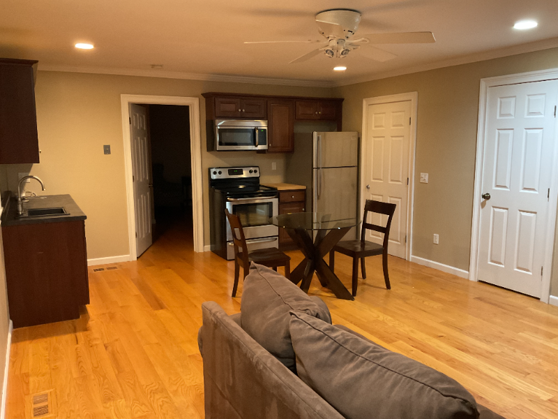 18 Edith Ln - Photo 3 of 8