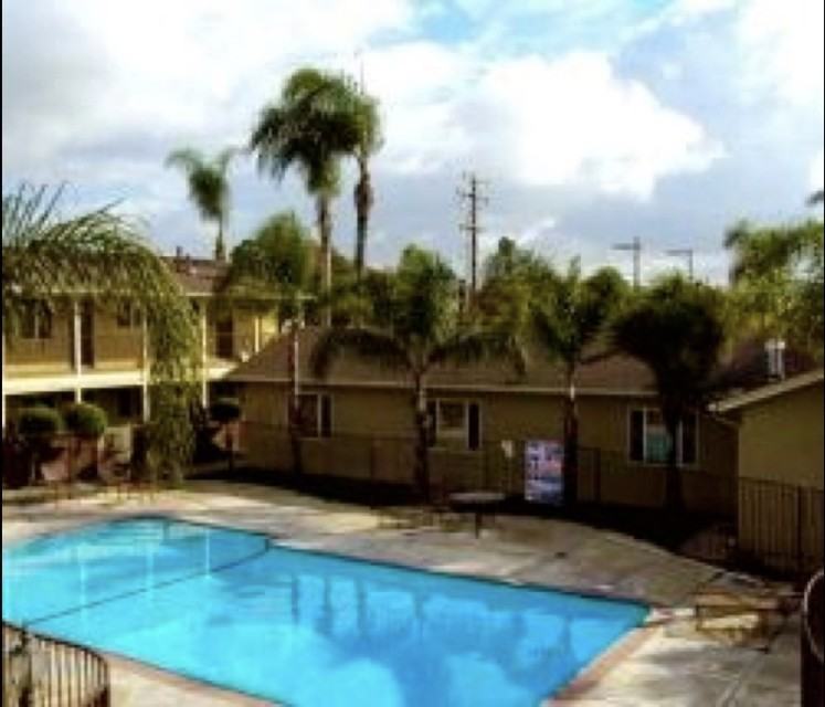 320 J Ave - Photo 2 of 10