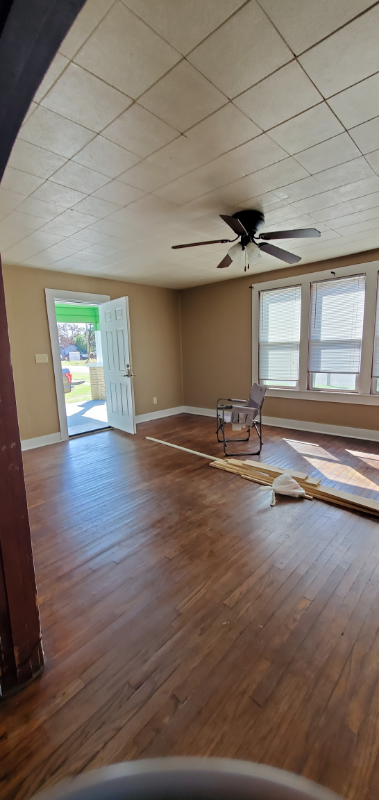 408 W Cass St - Photo 3 of 24